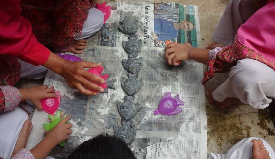 Cara Membuat Baju Dari Koran Untuk Anak Laki Laki 