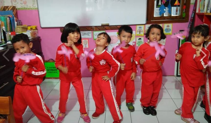 Wayang Berbentuk Pesawat Terbang Dunia Belajar Anak