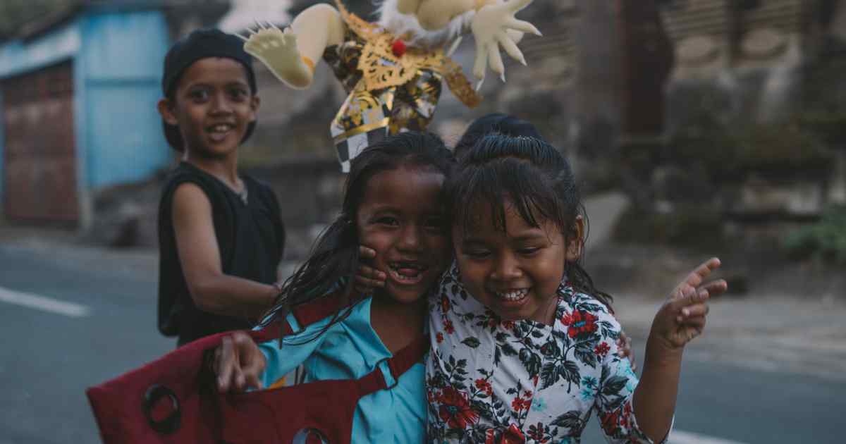 Ajarkan budaya lokal pada anak