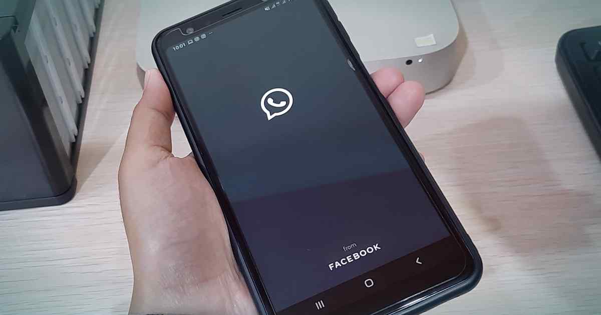 Whatsapp dark mode