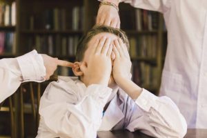Cara Mengatasi Anak Yang Suka Memukul