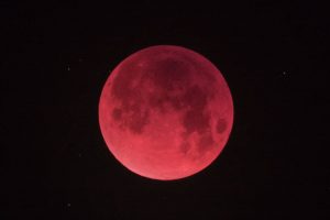 Apa itu Supermoon dan Dampaknya Bagi Bumi?